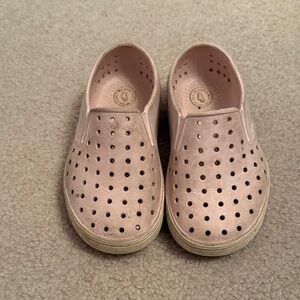 Native Kids Light Pink Water Shoes